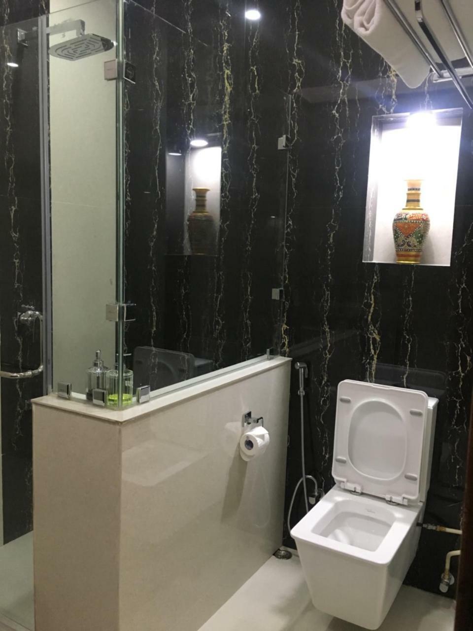 كوتاغيري Silvertip Cafe & Homestay المظهر الخارجي الصورة