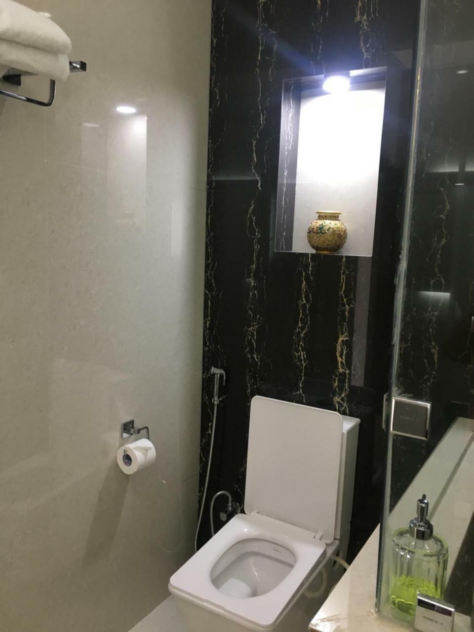 كوتاغيري Silvertip Cafe & Homestay المظهر الخارجي الصورة