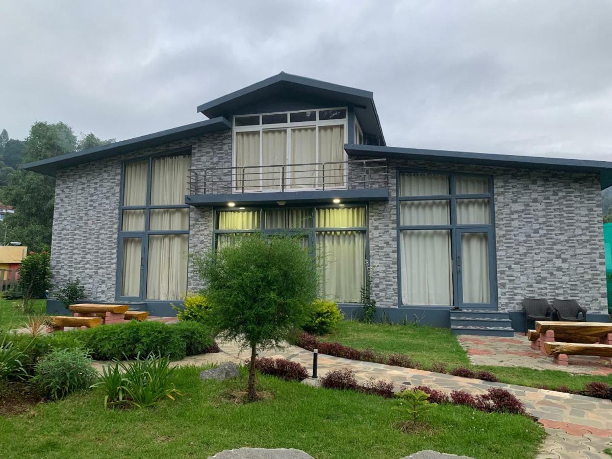 كوتاغيري Silvertip Cafe & Homestay المظهر الخارجي الصورة